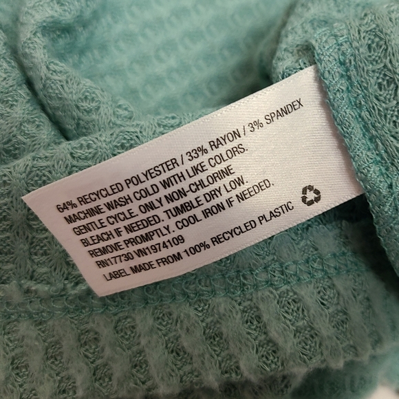 Thermal Knit Oversized Button Front Cardigan Sweater - Picture 10 of 13